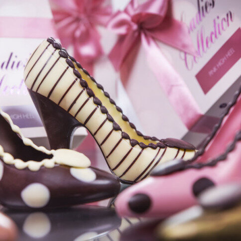 šokoladinis aukštakulnis, elegantiška dovana moteriai