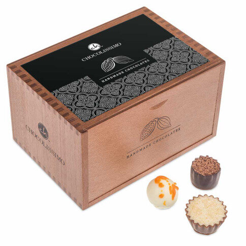 elegantiška mėdinė šokolado dėžutė, elegantiška atsiprašymo dovana, prabangi dovana, atsiprašymas, pasipiršimas